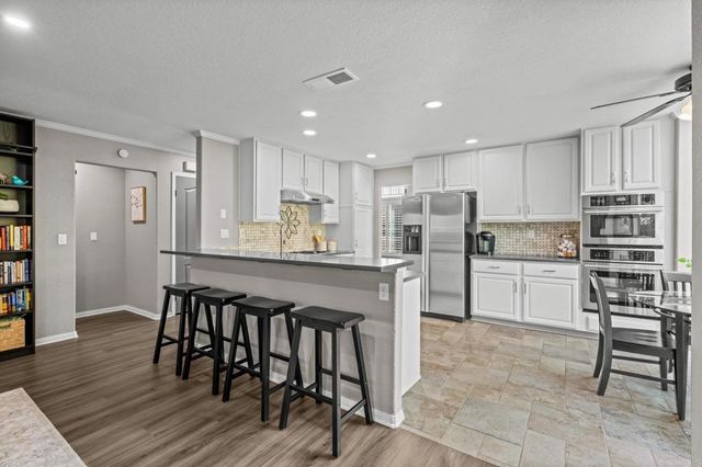 7083 Zubaron Lane, Carlsbad, CA 92009