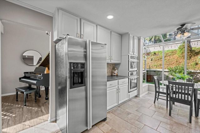 7083 Zubaron Lane, Carlsbad, CA 92009