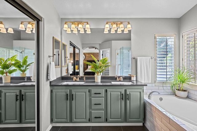 7083 Zubaron Lane, Carlsbad, CA 92009