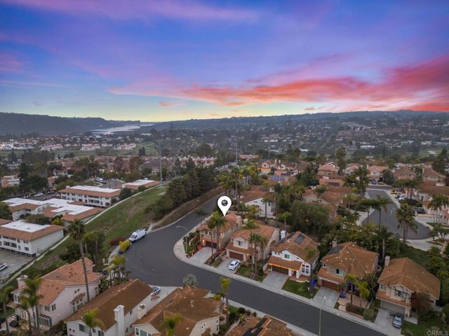 7083 Zubaron Lane, Carlsbad, CA 92009