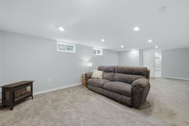9532 Penn Circle, Bloomington, MN 55431