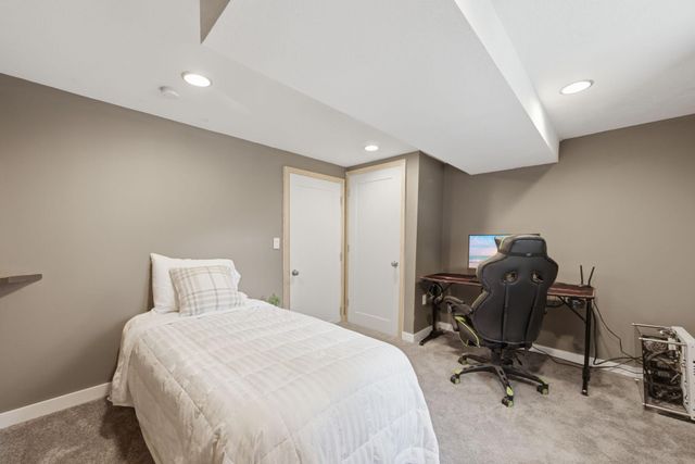 9532 Penn Circle, Bloomington, MN 55431