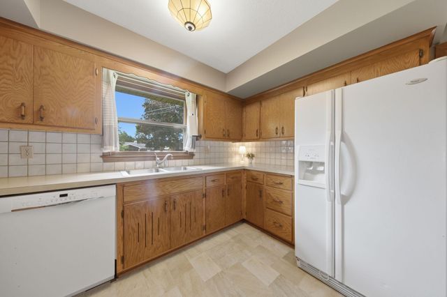 9532 Penn Circle, Bloomington, MN 55431