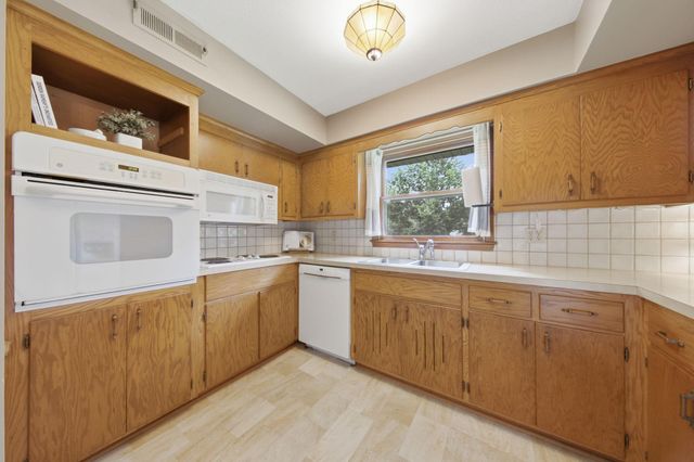 9532 Penn Circle, Bloomington, MN 55431