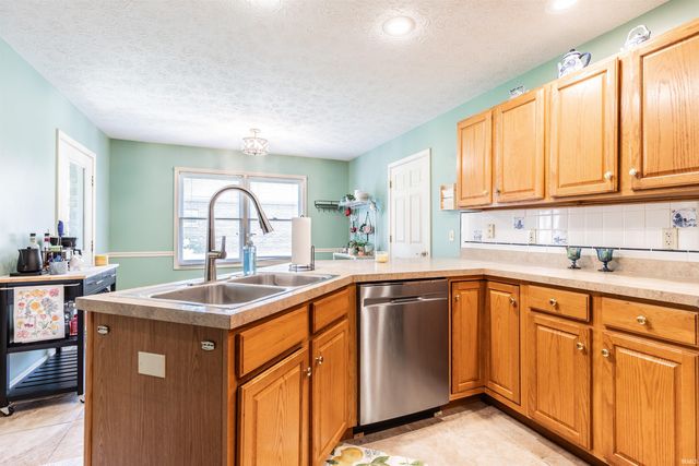 8331 Northfield Drive, Evansville, IN 47711
