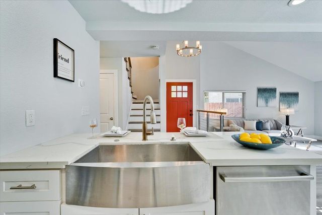 1712 Heavenly Bamboo Court, San Jose, CA 95131