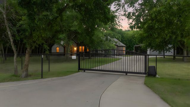 3824 County Road 2216, Caddo Mills, TX 75135