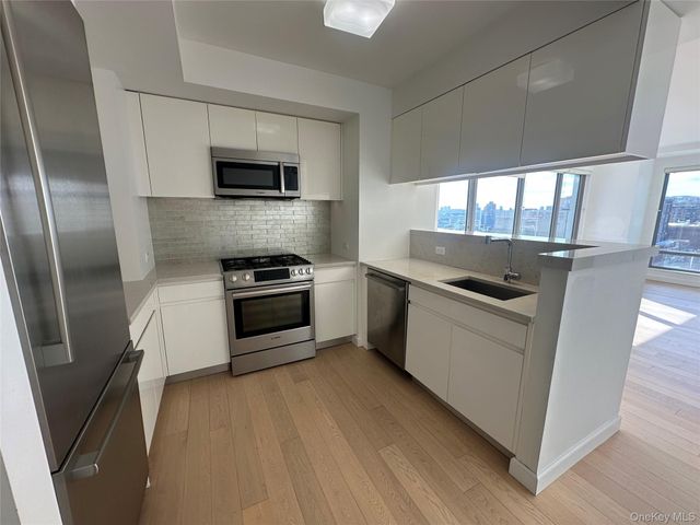 138-35 39th Avenue 7G, Flushing, NY 11354