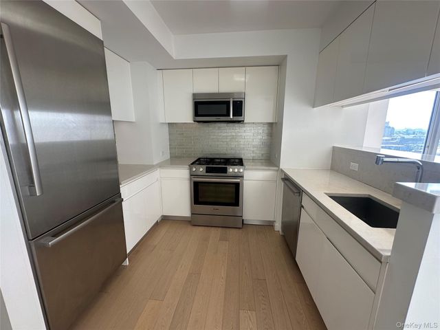 138-35 39th Avenue 7G, Flushing, NY 11354