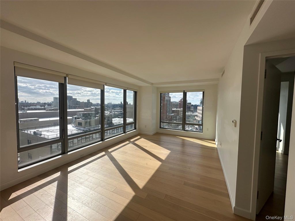 138-35 39th Avenue 7G, Flushing, NY 11354