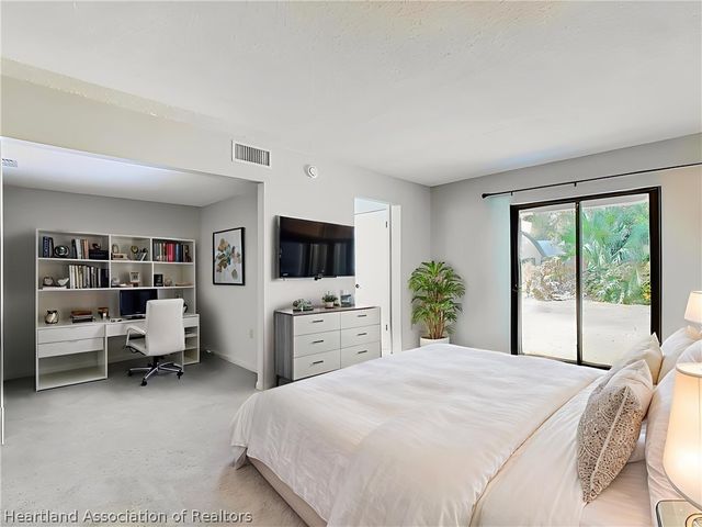 1821 Village Court, Mulberry, FL 33860