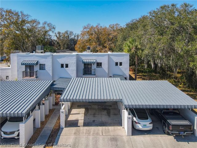 1821 Village Court, Mulberry, FL 33860