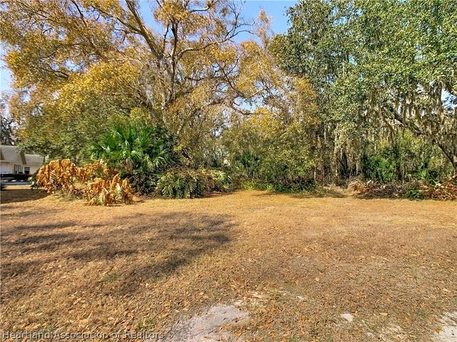 1821 Village Court, Mulberry, FL 33860