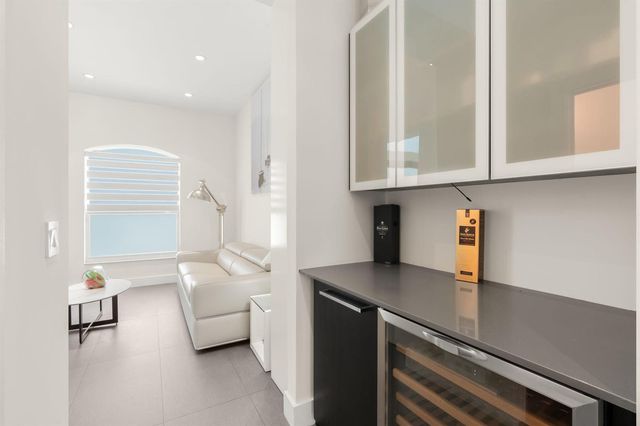 1254 NW 102nd Way, Coral Springs, FL 33071