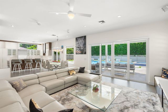 1254 NW 102nd Way, Coral Springs, FL 33071