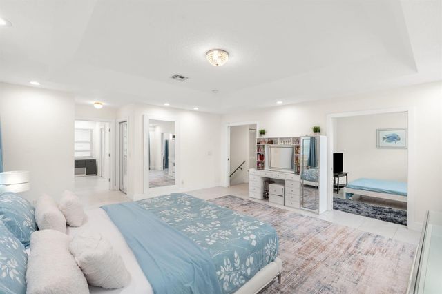 1254 NW 102nd Way, Coral Springs, FL 33071