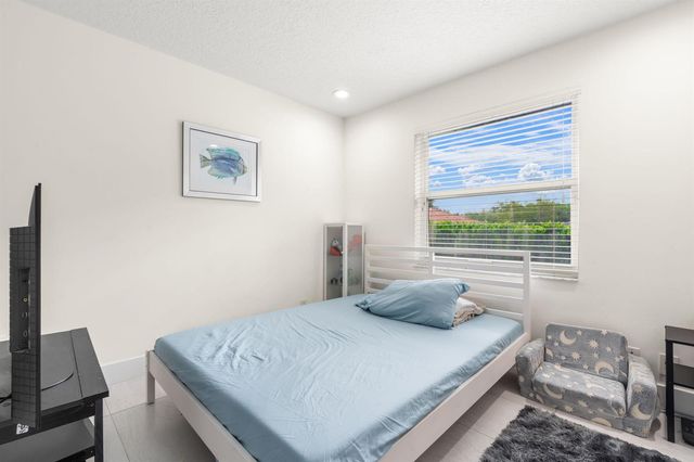 1254 NW 102nd Way, Coral Springs, FL 33071
