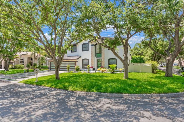 1254 NW 102nd Way, Coral Springs, FL 33071