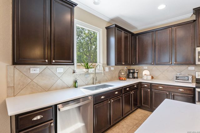 13050 Geyser Peak, San Antonio, TX 78253