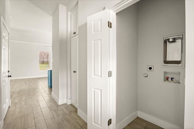 409 Cleveland Road, Granbury, TX 76049