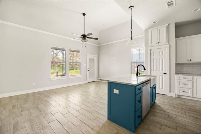 409 Cleveland Road, Granbury, TX 76049