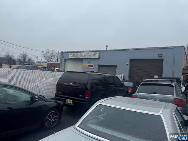 27 North Street, Bergenfield, NJ 07621