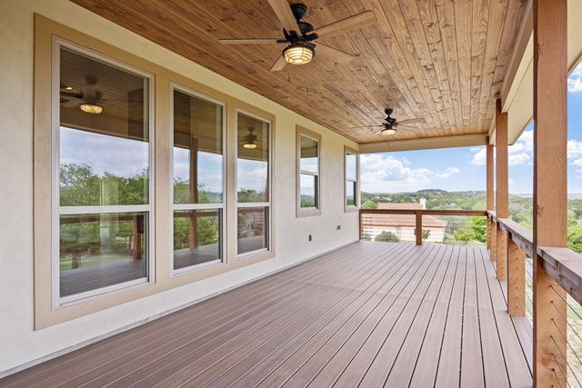 200 Castle Pines Dr, Kerrville, TX 78028