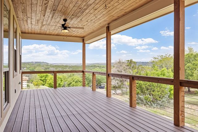200 Castle Pines Dr, Kerrville, TX 78028