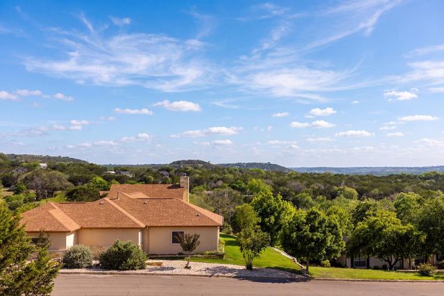 200 Castle Pines Dr, Kerrville, TX 78028