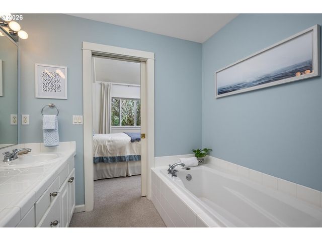 10271 Nw ALDER GROVE Ln, Portland, OR 97229