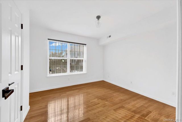 1 Patricia Lane 403, Bronx, NY 10465