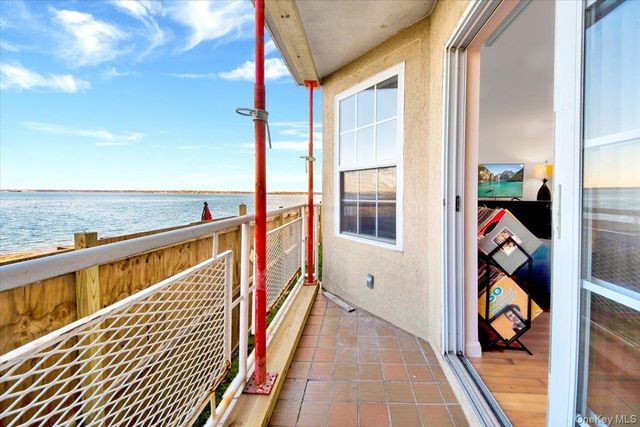 1 Patricia Lane 403, Bronx, NY 10465