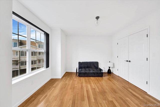 1 Patricia Lane 403, Bronx, NY 10465