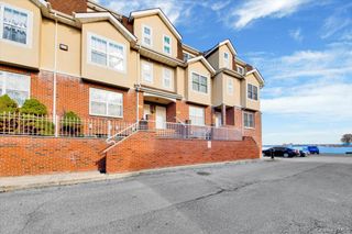 1 Patricia Lane 403, Bronx, NY 10465