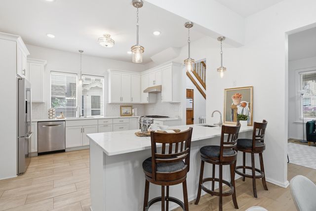 546 Ashland Avenue, Saint Paul, MN 55102