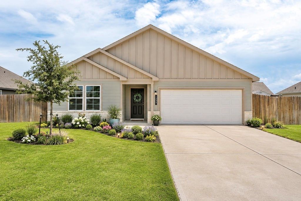 137 Windmill Road, Snook, TX 77879