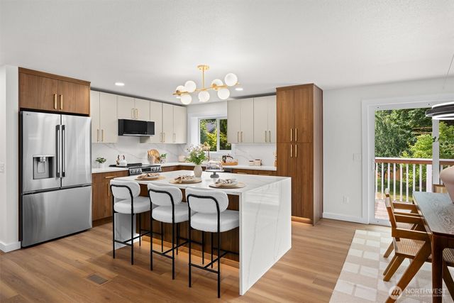 15328 56th Avenue W, Edmonds, WA 98026
