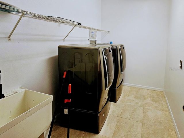 8594 RINDGE ROAD, Polk City, FL 33868