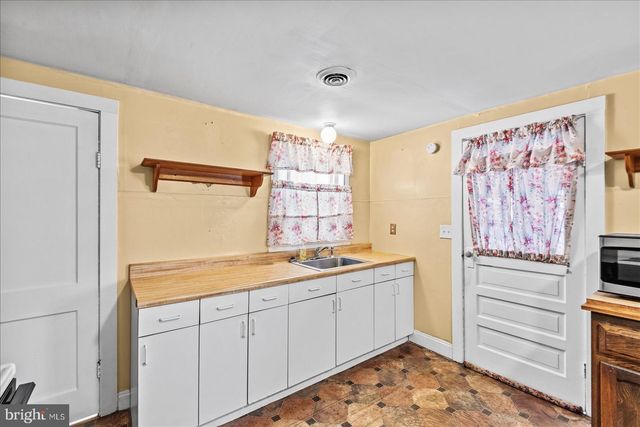 140 BARRETT HEIGHTS RD, Stafford, VA 22556