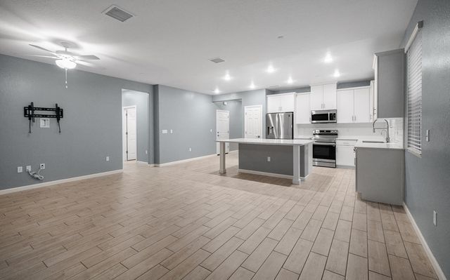 141 Reunion Way S, Madera, CA 93636