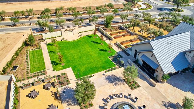 141 Reunion Way S, Madera, CA 93636