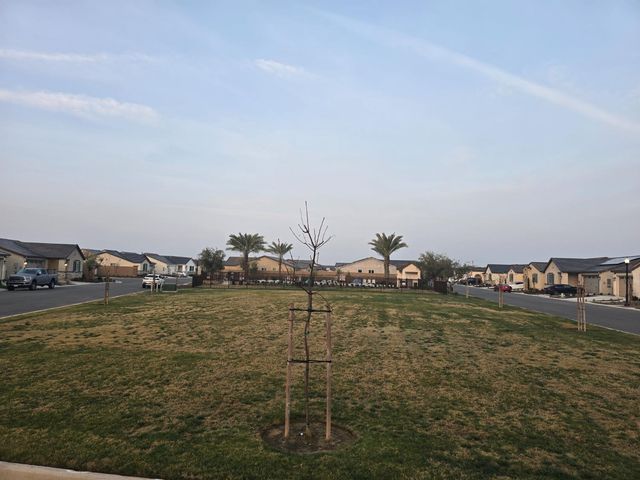 141 Reunion Way S, Madera, CA 93636