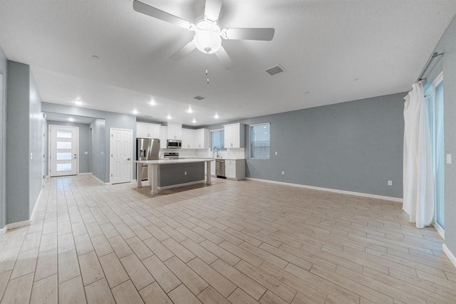 141 Reunion Way S, Madera, CA 93636