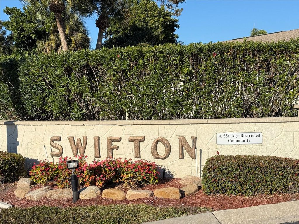 Image 28 of property listing at 2826 SWIFTON DRIVE 114, Sarasota, FL 34231