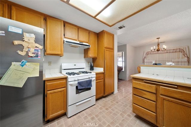 10217 Mount Shasta, Hesperia, CA 92345