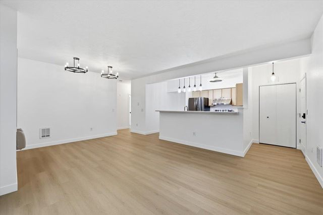 22855 E Country Vista Dr, Liberty Lake, WA 99019