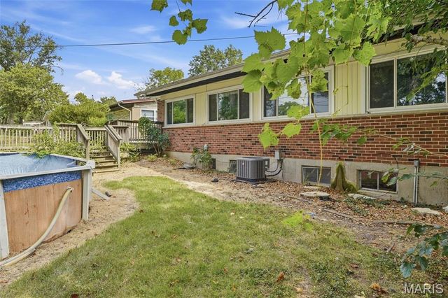 1615 Trotter Way, Florissant, MO 63033