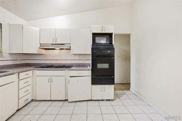 1615 Trotter Way, Florissant, MO 63033