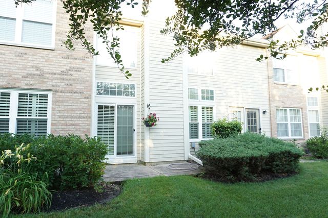 172 Crescent Lane, Schaumburg, IL 60193