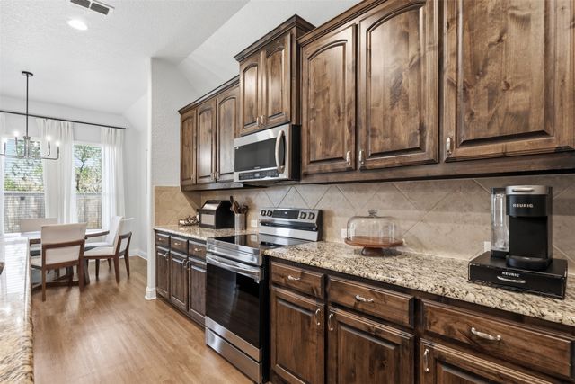 5217 Cross Plains Court, Fort Worth, TX 76126